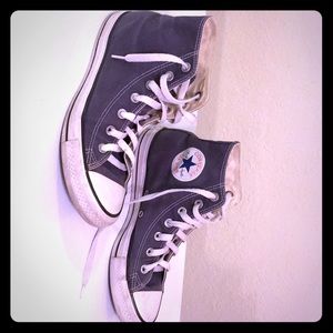 Navy blue converse